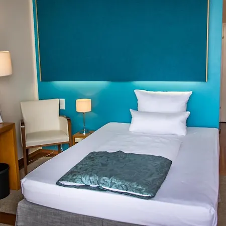 ホテル Seehotel Leoni