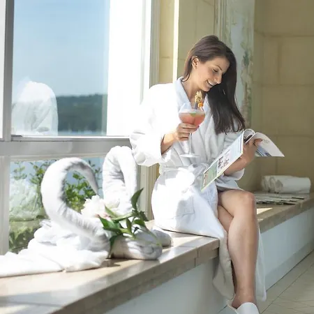 Seehotel Leoni Szálloda 4*