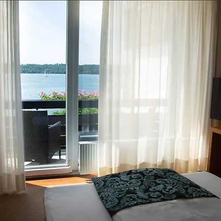 ホテル Seehotel Leoni 4*