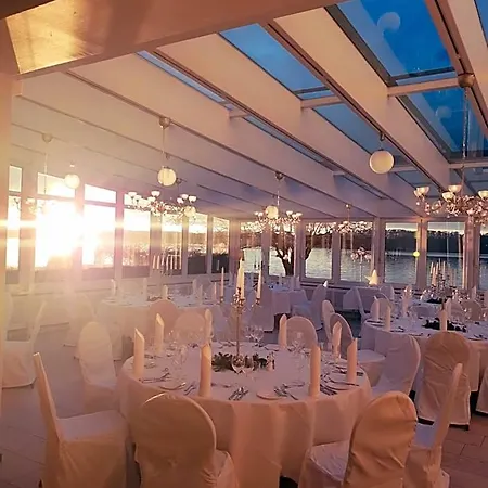 Seehotel Leoni ホテル