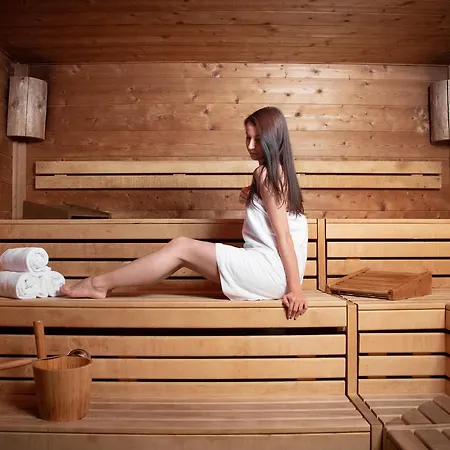 Seehotel Leoni Otel 4*