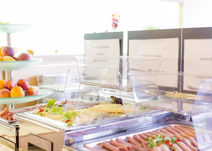 מלון Seehotel Leoni 4*